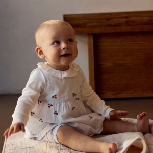 Abito a Giro Bianco con Ricamo Ciliegie – Name it