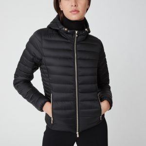 CIESSE – PIUMINO CORTO CON CAPPUCCIO Aghata – Nero