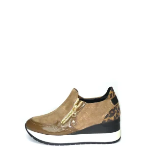 Slip on in camoscio con cerniera e plantare estraibile Melluso Walk