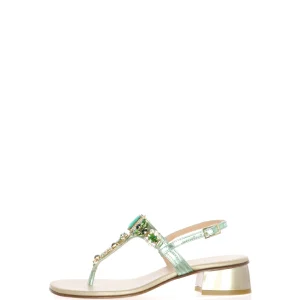 Sandalo infradito in pelle verde e cipira con dettagli gioiello Soffice Sogno