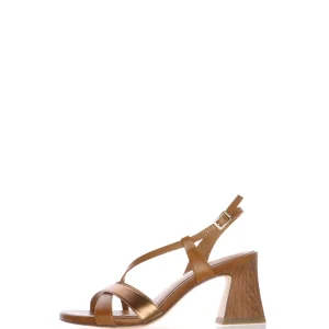 Sandalo in pelle cuoio con tacco effetto legno Tamaris