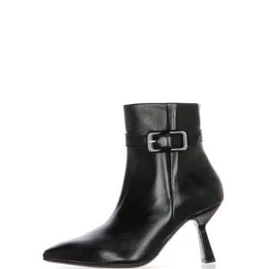 Stivaletto elegante  in pelle nera tacco a spillo e punta sfilata Melluso