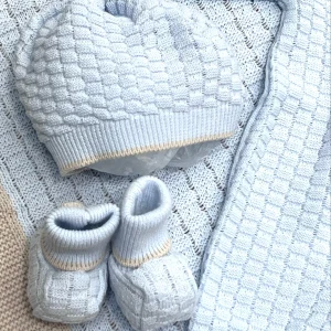 Prime Emozioni Cappellino e Scarpine m. Lana Da Corredino